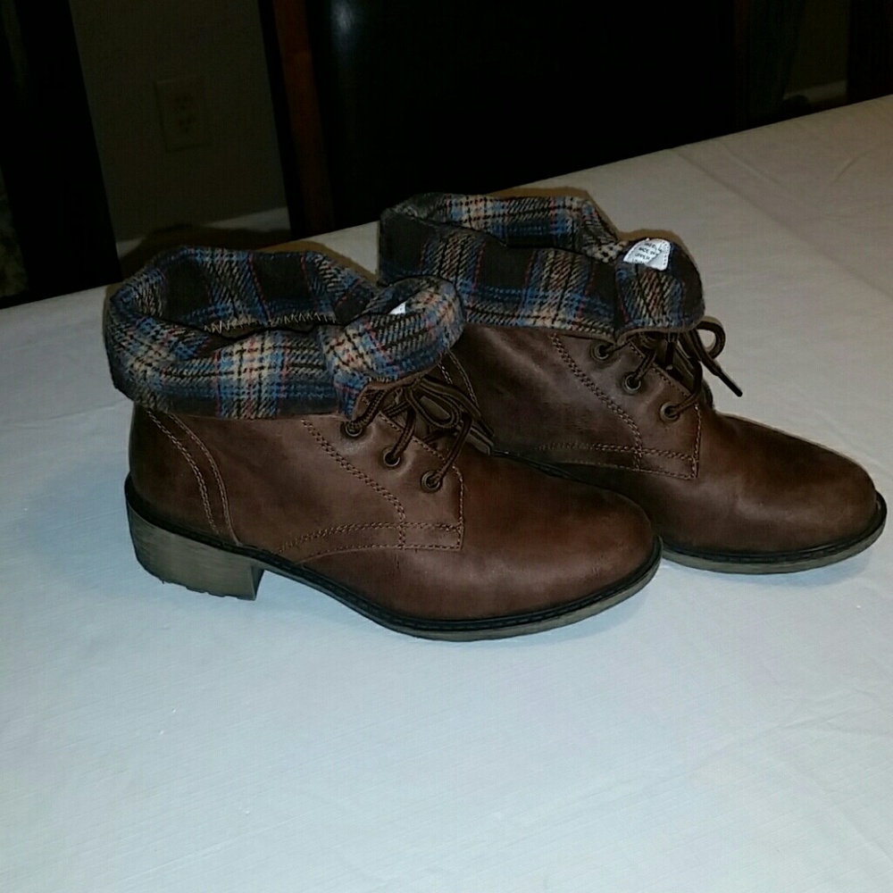 Mudd boots in great condition